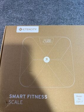 Etekcity Smart Fitness Scale in Gold